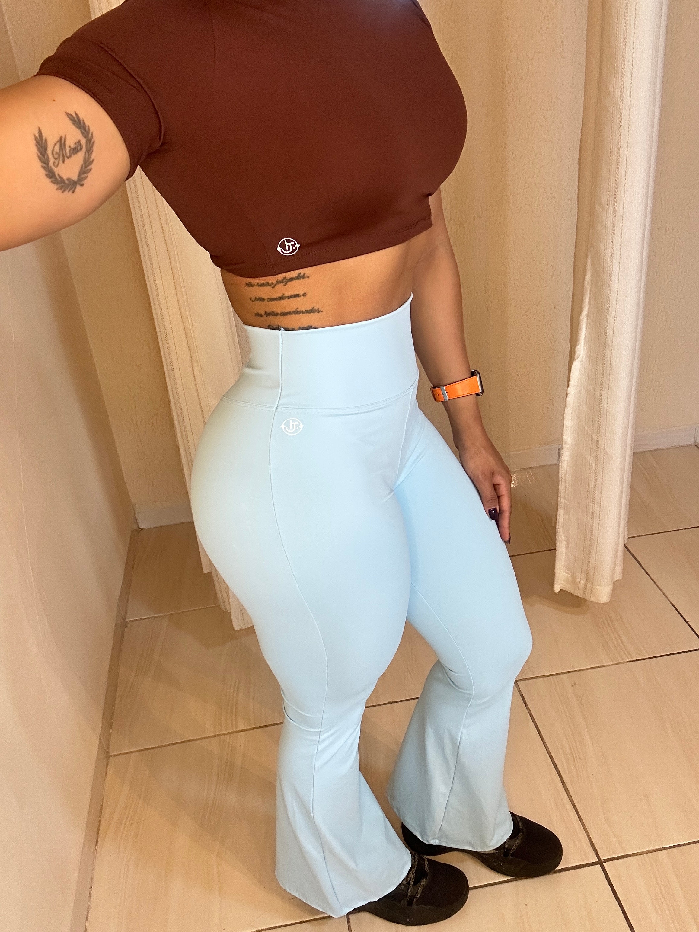 Calça Flare